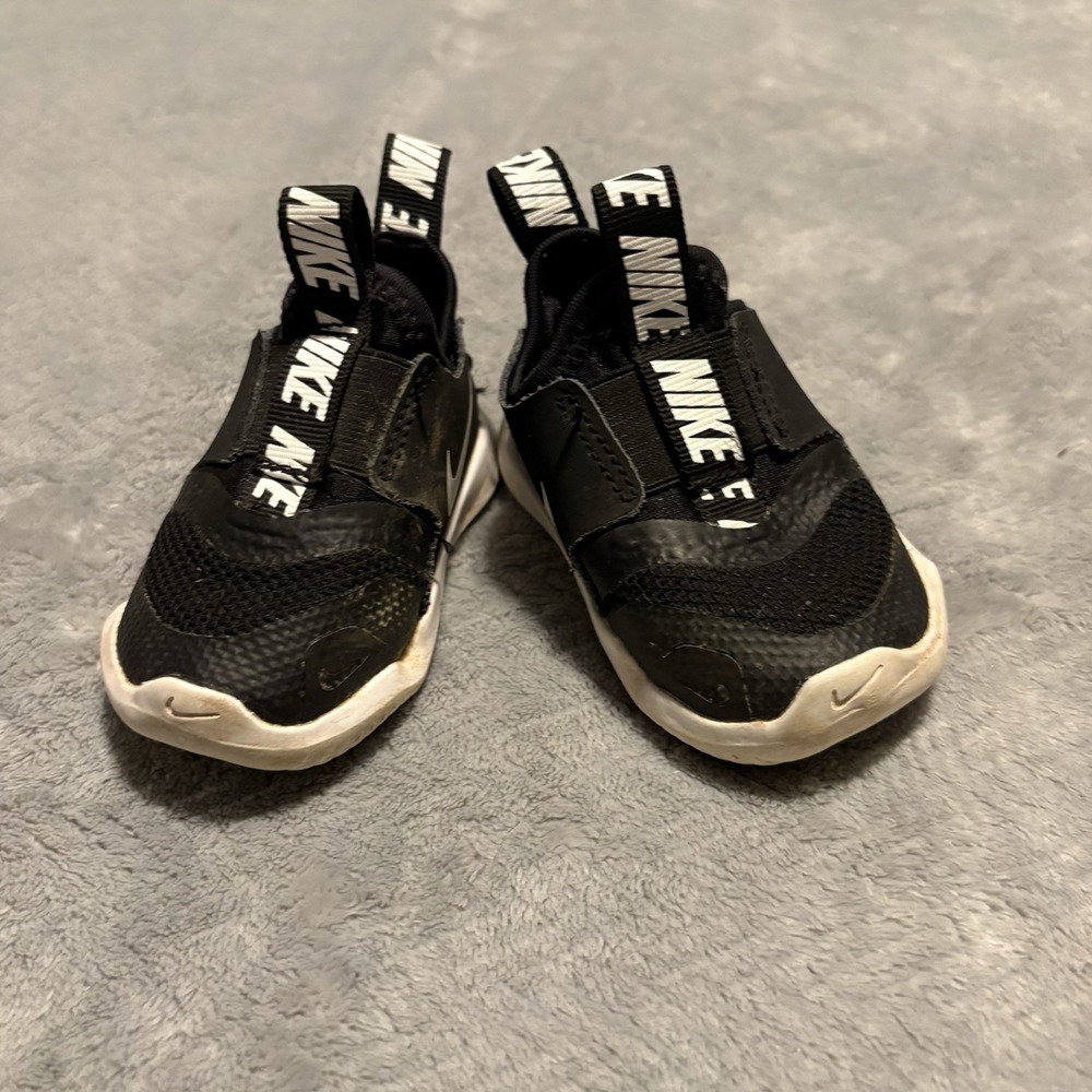 Nike Kids Flex Runner AT4665-001 Black/White Slip-on Running Shoes Size 3C